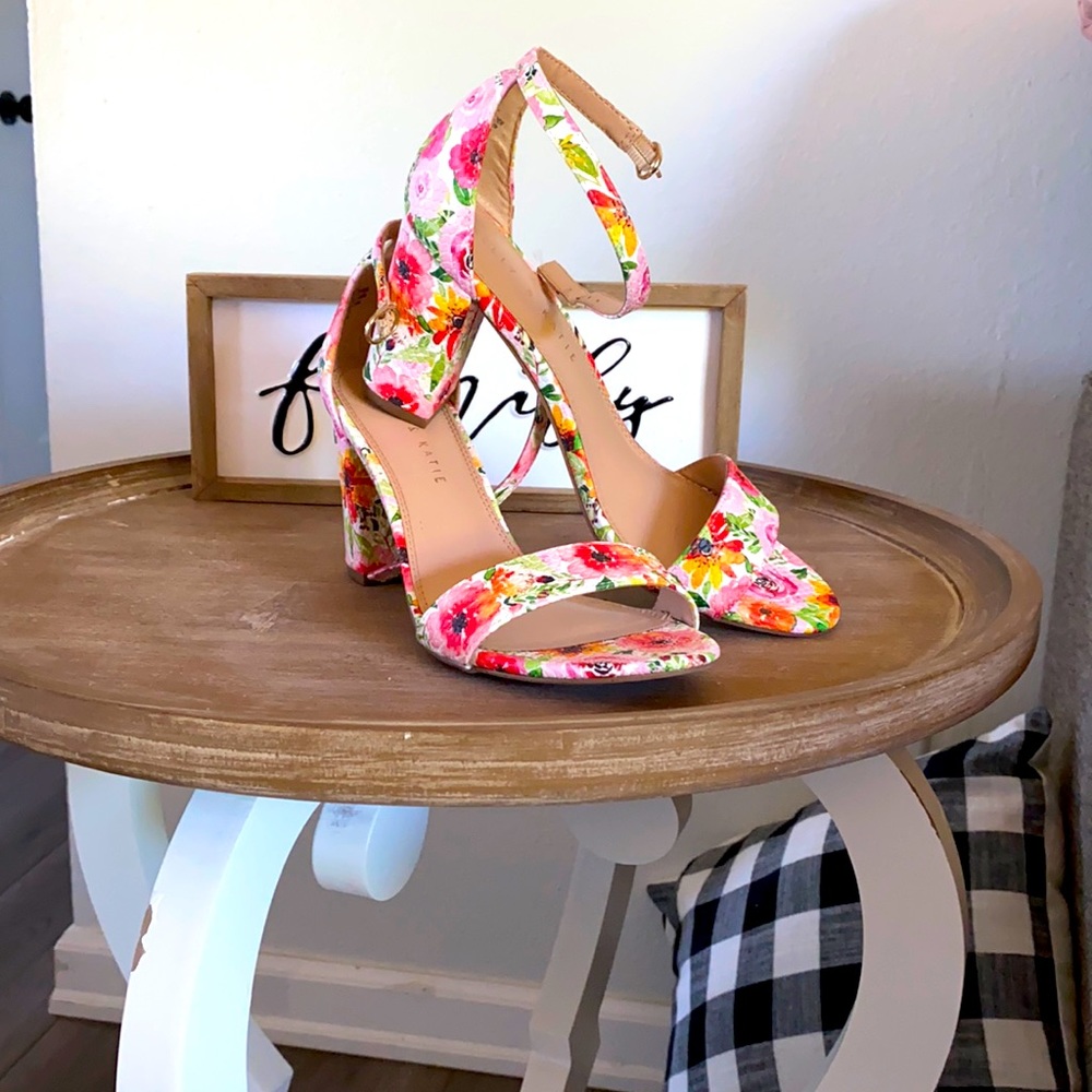 •Heels•